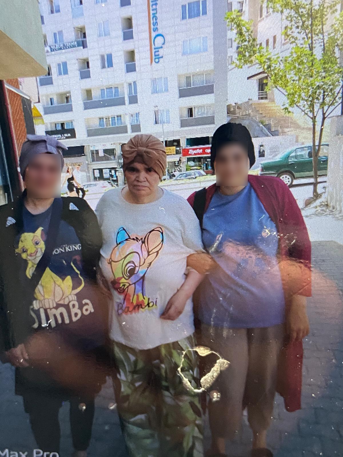 Üçüncü Kattan Düşen Kadın Hayatını Kaybetti (2)