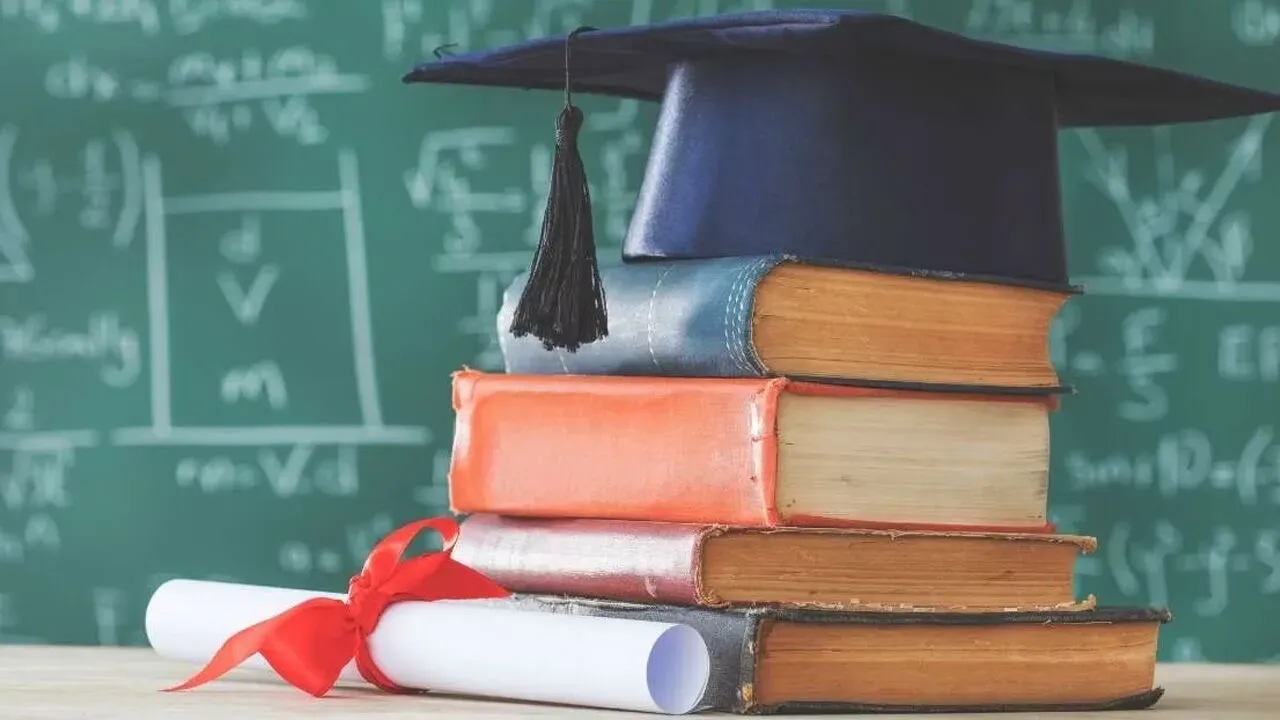 Yüzlerce Diploma İptal Edildi 6 Okul Kapatıldı! (6)
