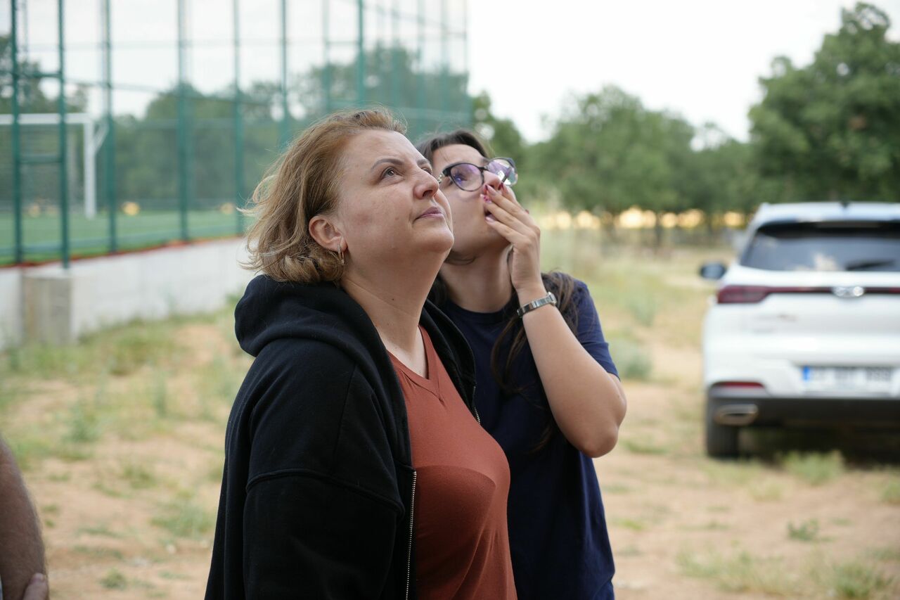 18 Saat Mahsur Kalan Kedisine Kavuşunca Gözyaşlarına Boğuldu (2)