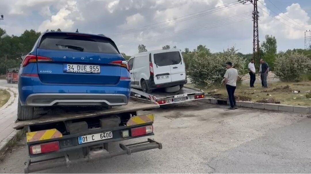 Adilcevaz'da Trafik Kazası 2 Ölü, 1 Yaralı (1)