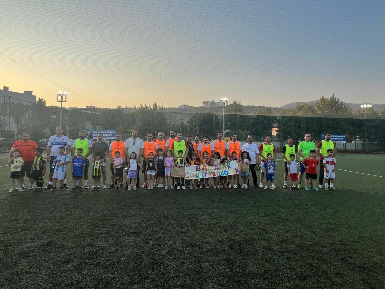 Babaları Sahada Çocuklar Ise Tribünde Ter Döktü (3)