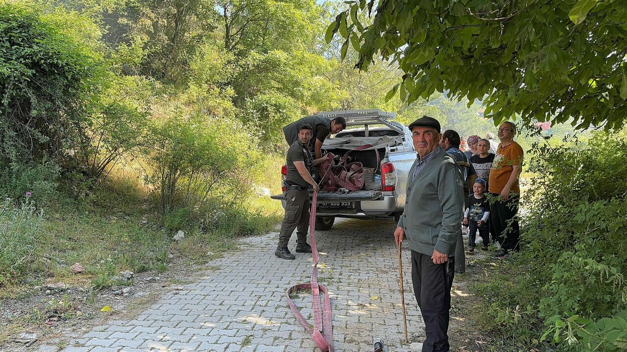 Bahçede Çıkan Yangın Evi Küle Çeviriyordu (3)