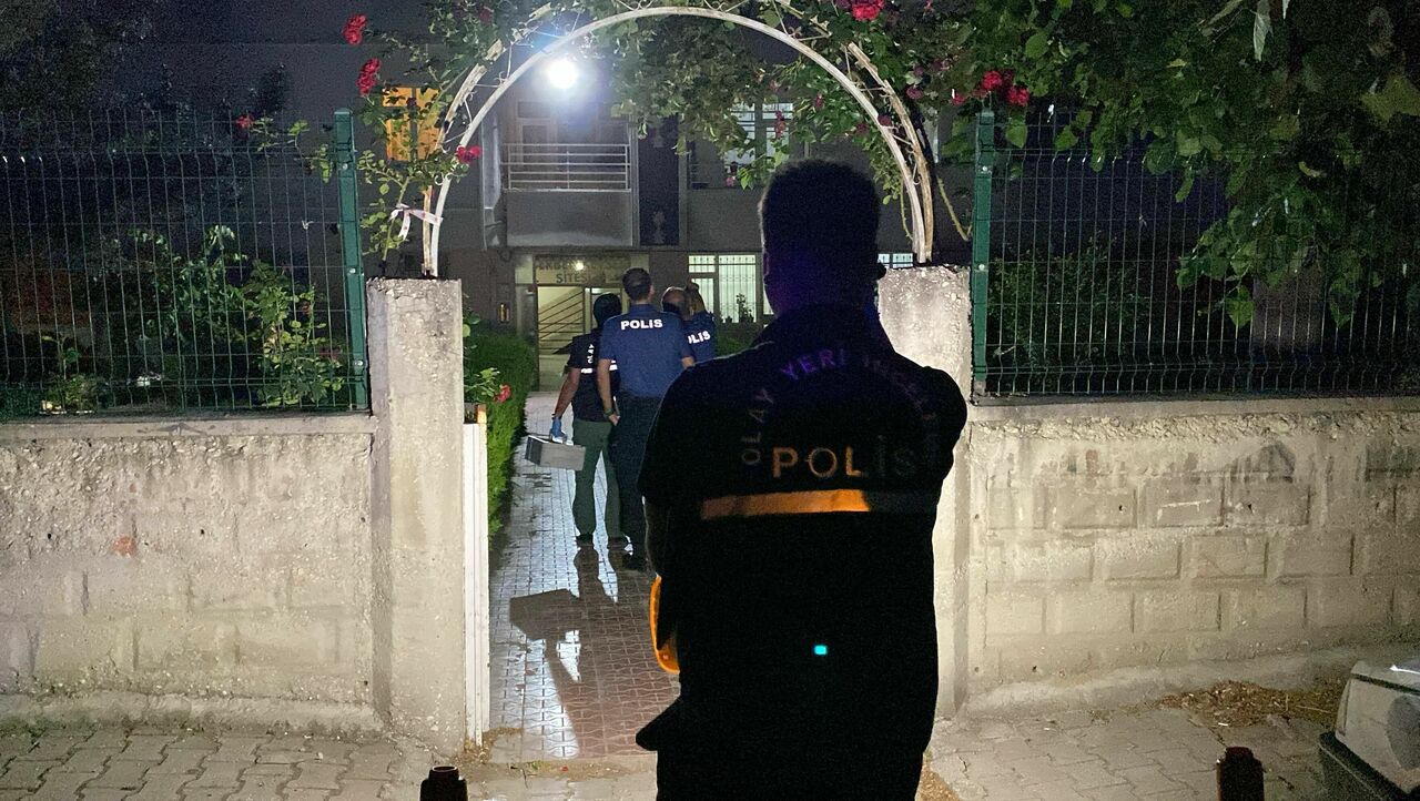 Balkondan Düşen Çocuk Ağır Yaralandı (3)