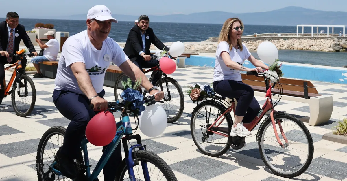 Bozbey Çiftinden Süslü Bisikletler Şenliği’ne Pedallı Destek (1)