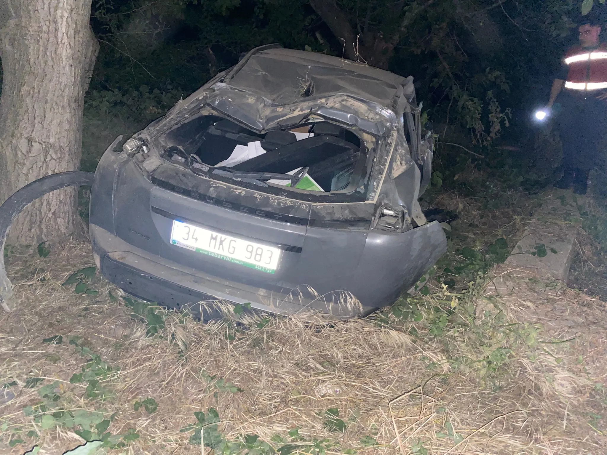 Bursa'da Hurdaya Dönen Araçta Mucize Kurtuluş! (1)