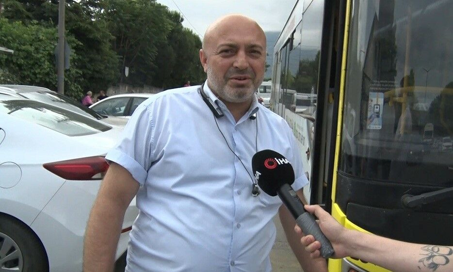 Bursa'da Kahraman Otobüs Şoförü Yks Öğrencilerinin Hayatını Böyle Kurtardı (4)