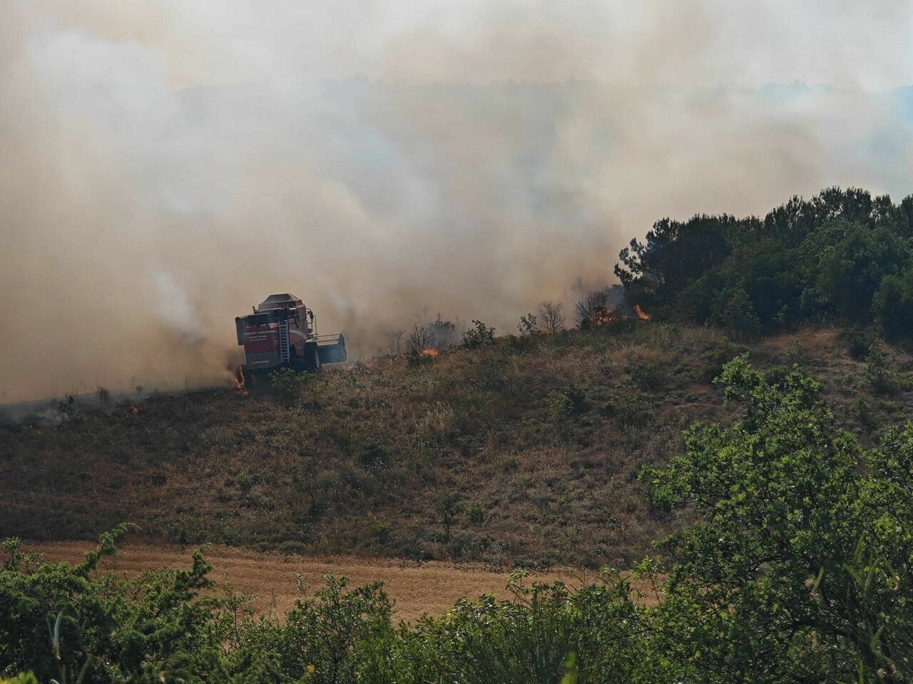 Bursa'daki Yangın Kontrol Altına Alındı (2)