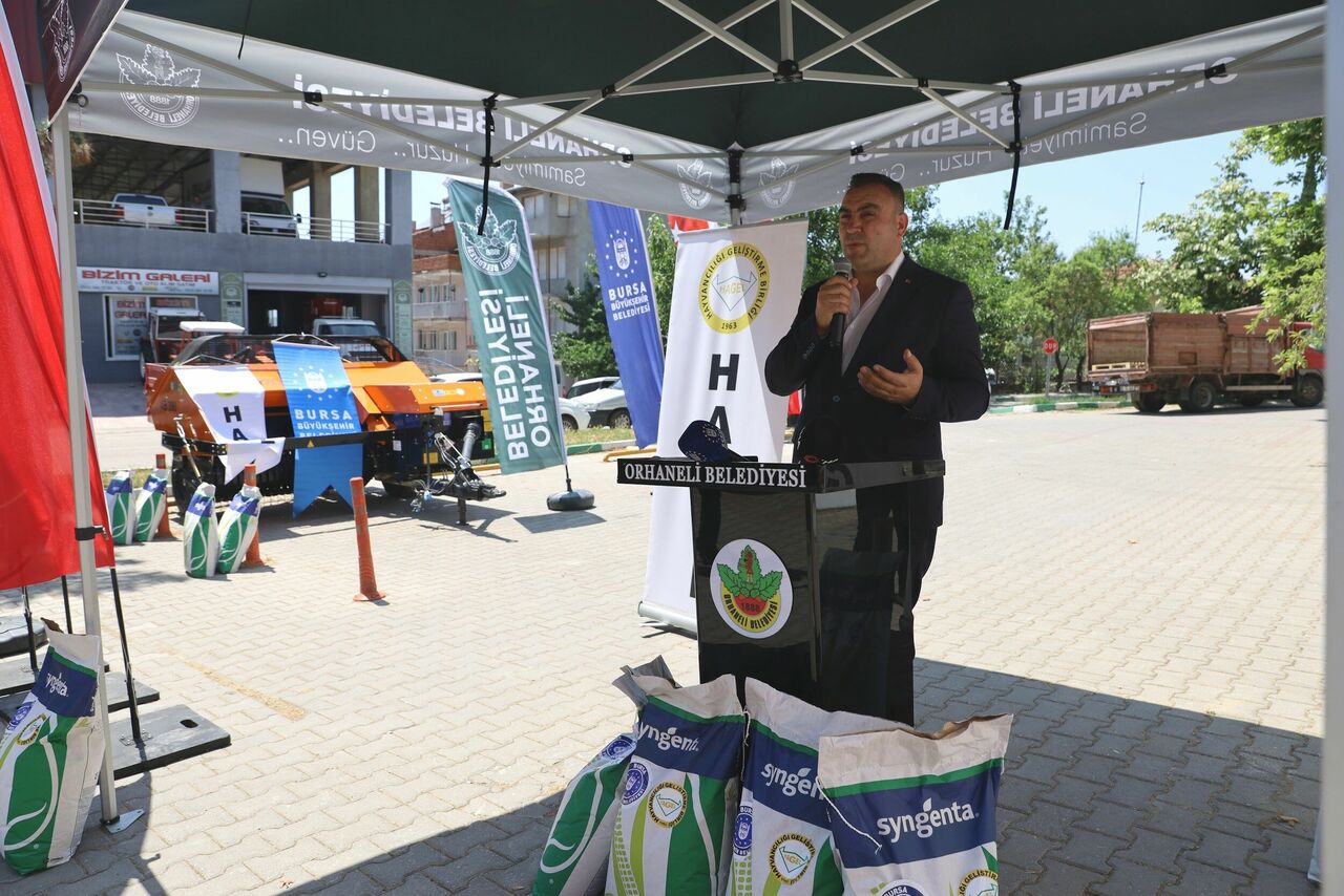 Bursa’nın Dağ İlçelerinde Üreticiye Silajlık Mısır Tohumu Desteği (2)