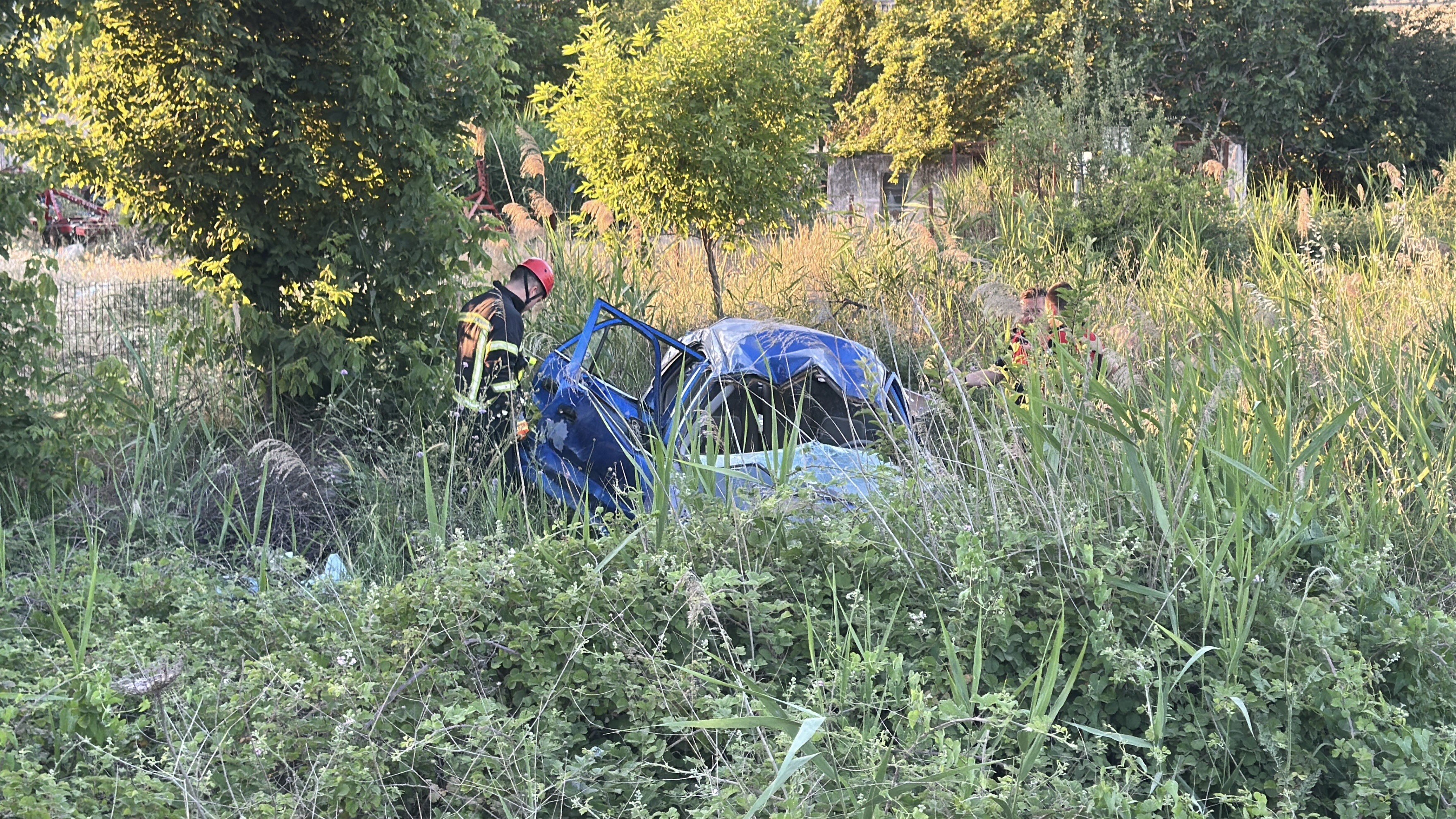 Çanakkale'de 3 Araçlı Zincirleme Kaza 1'I Ağır 5 Yaralı (2)