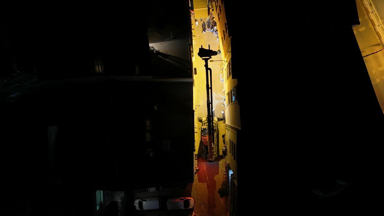 Cenazeyi Vinçle Taşıdılar (2)