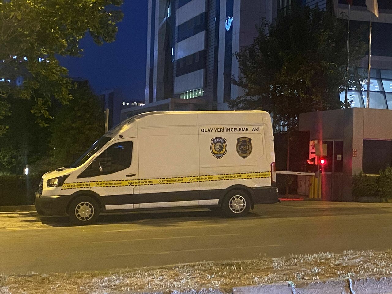 Dilan Polat'ın Koruması Silahlı Saldırıya Uğradı (2)