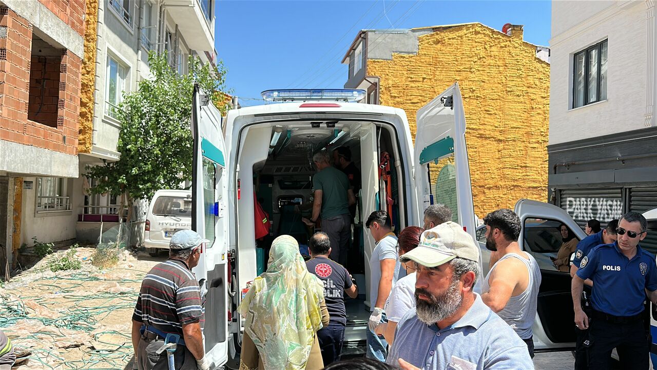 Elektrik Akımına Kapılan Işçi Ağır Yaralandı! (5)