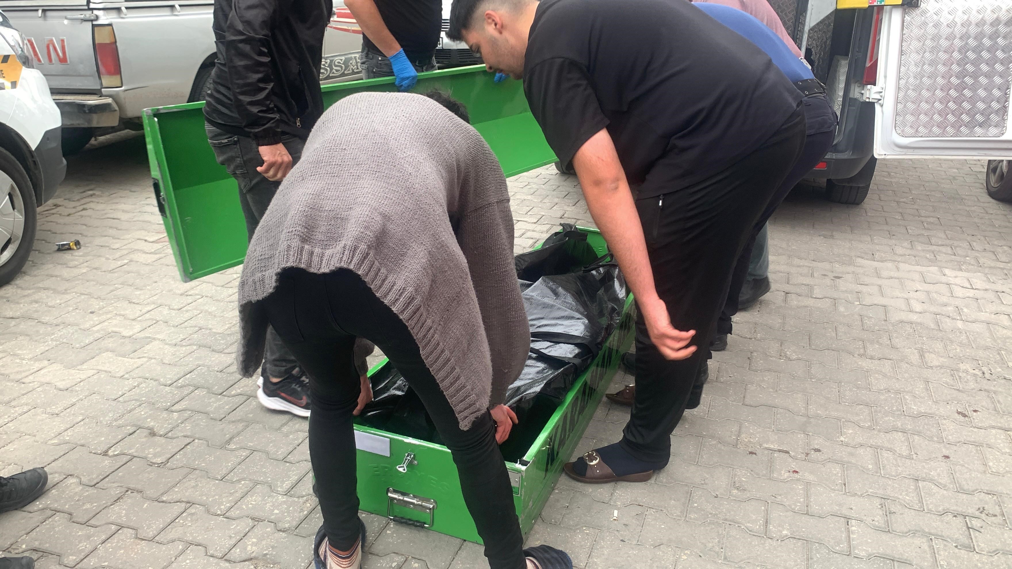 Evinin Banyosunda Yere Düşen Adam Öldü (2)
