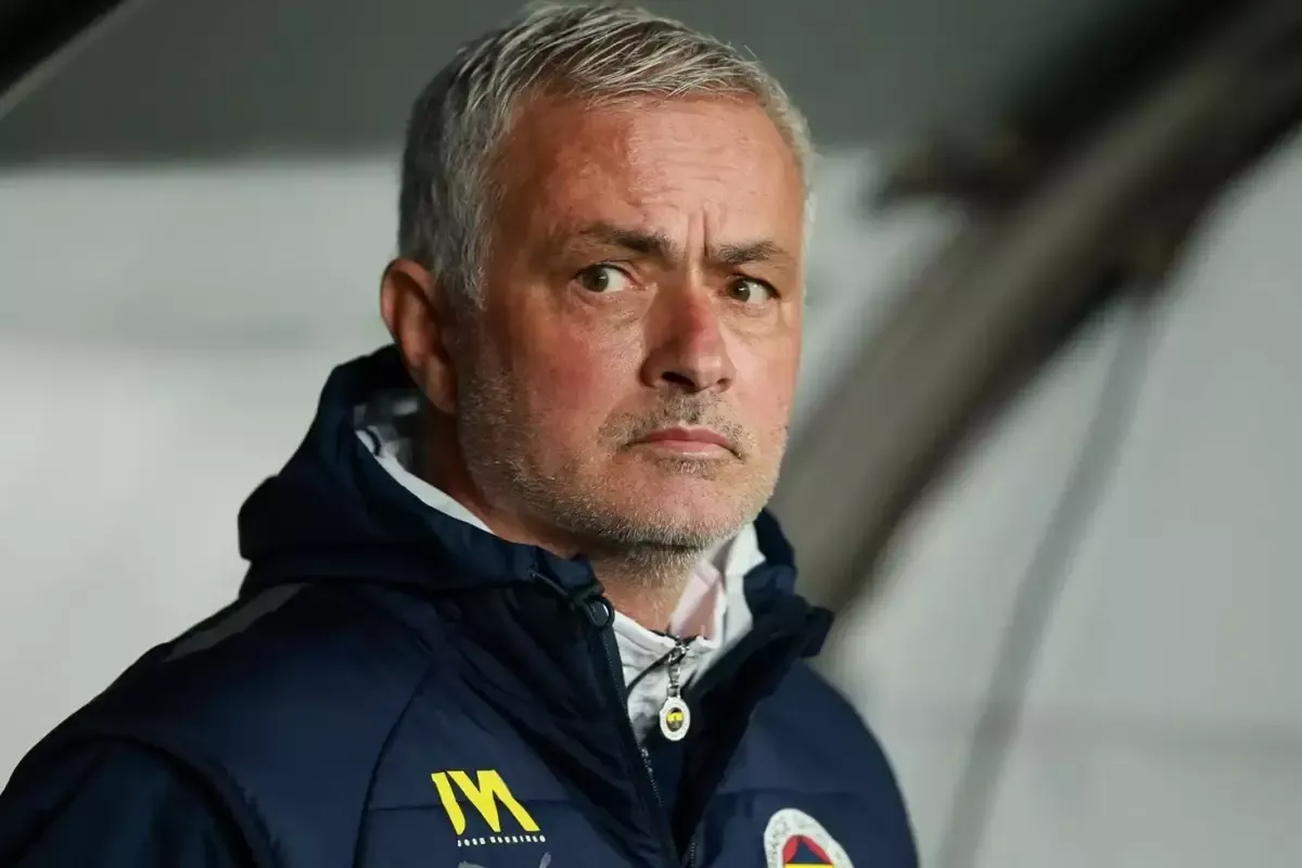 Fenerbahçe'de Beş Futbolcu Mourinho Varsa Biz Yokuz Dedi! (2)