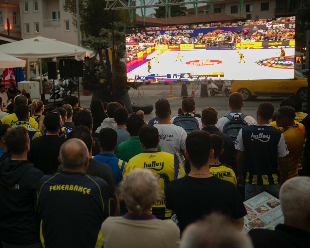 Fenerbahçe’den Başkan Ömer Günel’e Teşekkür (2)
