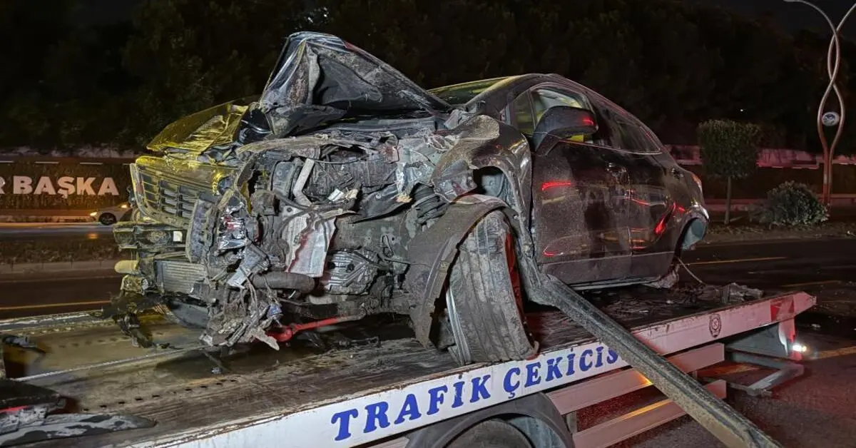 Genç Gazete Alkollü Sürücü Dehşet Saçtı Karşı Şeride Geçip Ortalığı Savaş Alanına Döndürdü 1