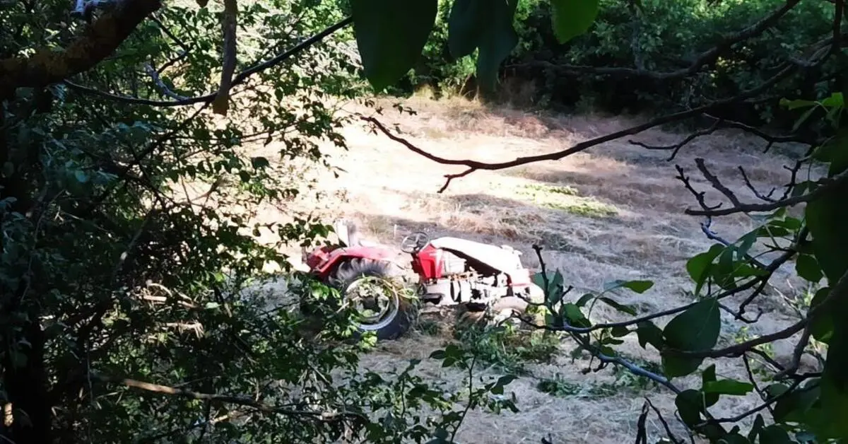 Genç Gazete Bolu’da Traktör Şarampole Yuvarlandı Dede Hayatını Kaybetti, Eşi Ve Torunları Yaralandı