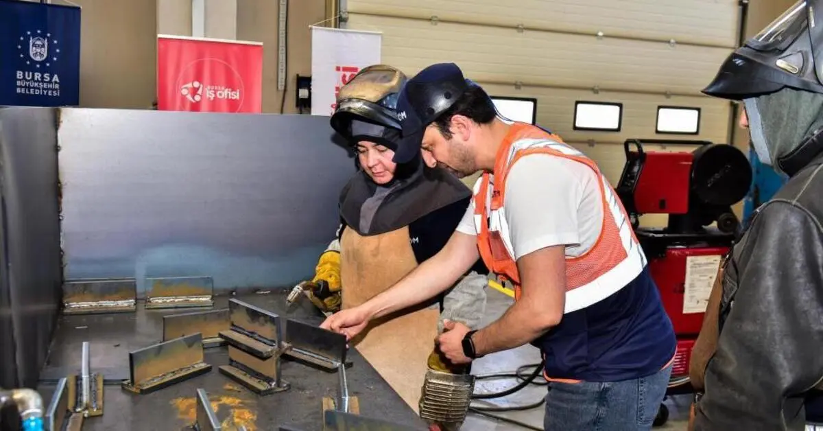 Genç Gazete Bursa Büyükşehir’den Kadınlara Büyük Fırsat Eğitimi Tamamlayanlar İşbaşı Yapacak 2