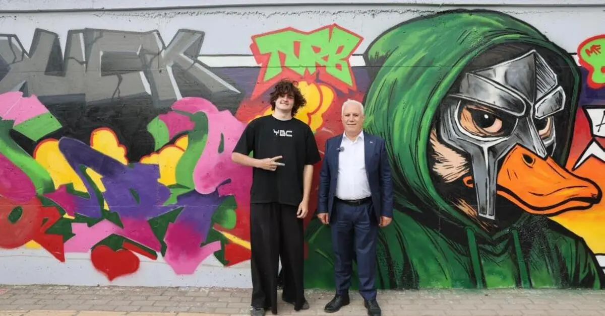 Genç Gazete Bursa'da 72 Sanatçının Katıldığı Graffiti Şenliği Renkli Görüntülere Sahne Oldu 3