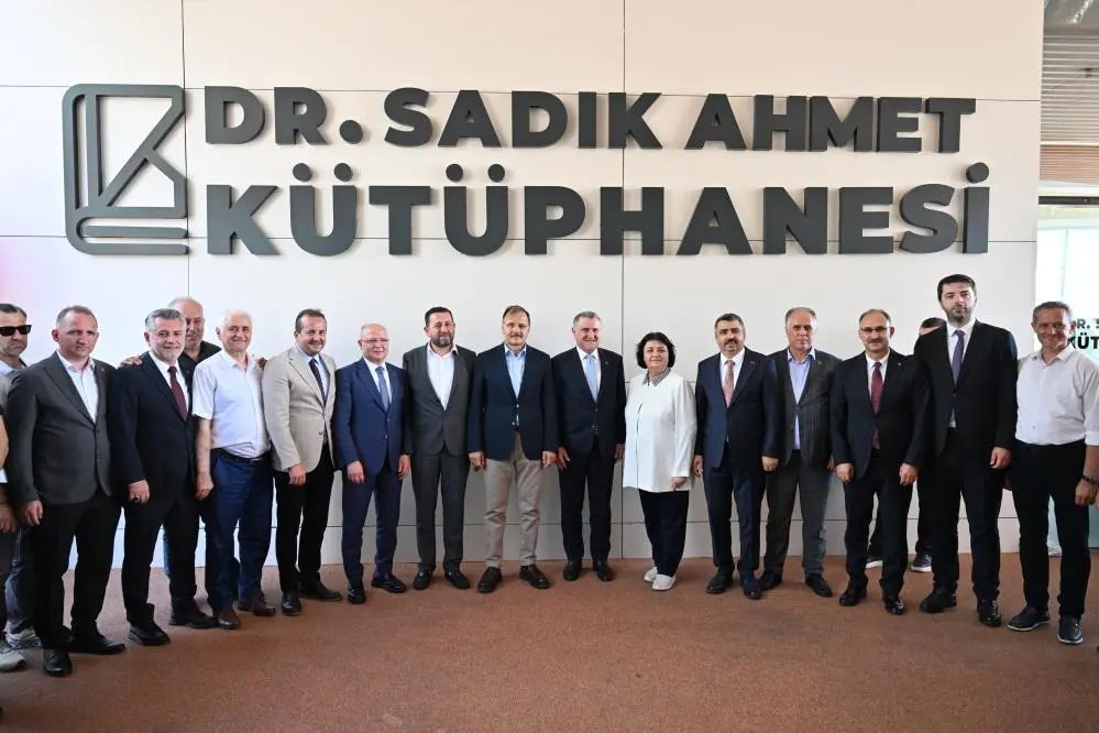 Genç Gazete Bursa’da 7’Den 70’E Herkese Hizmet Verecek Dr. Sadık Ahmet Gençlik Ve Spor Merkezi Açıldı 1