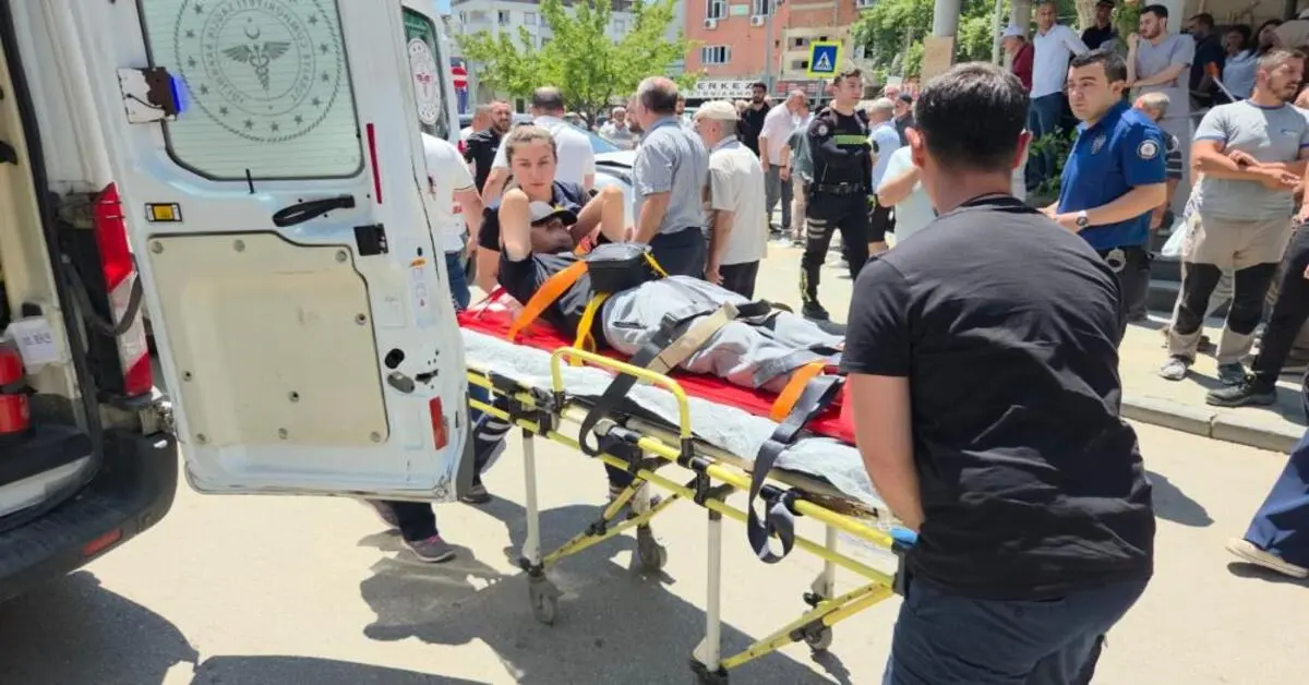 Genç Gazete Bursa'da Fren Yerine Gaza Basan Sürücü İki Yayaya Çarptı 1