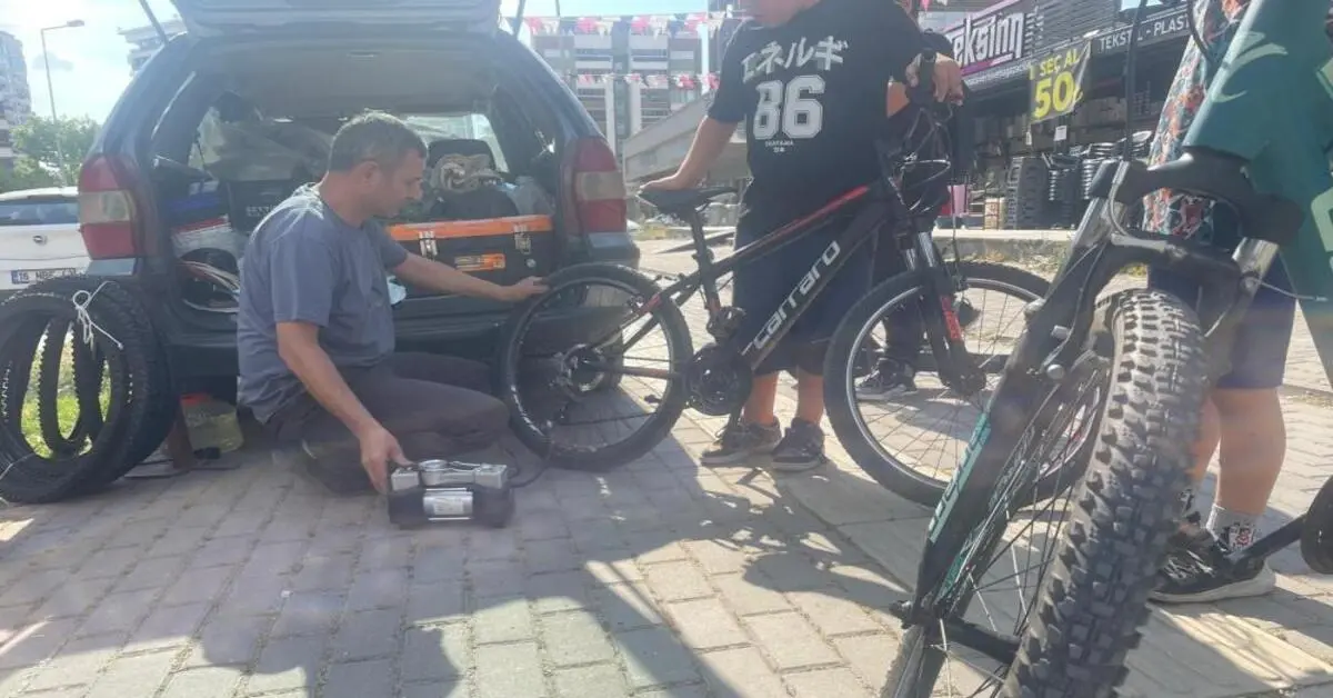 Genç Gazete Bursa’da Seyyar Bisikletçi Yazla Birlikte Mahalle Mahalle Hizmet Veriyor 1