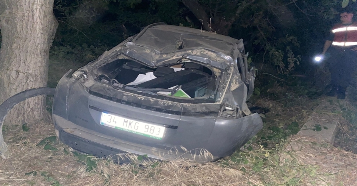 Genç Gazete Bursa’da Takla Atan Otomobilde Alkollü Sürücü Yaralandı 1