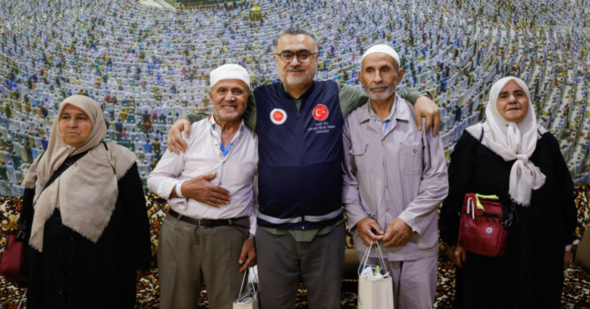 Genç Gazete Bursa’dan Hacca Giden Komşular Mekke’de 25 Yıllık Küslüğe Son Verdi 2