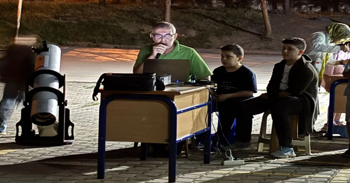 Genç Gazete Edebey’de Bilim Şöleni Müsi̇ad Saime Sultan'dan “Makro Alemden Mikro Aleme” Etkinliği 4