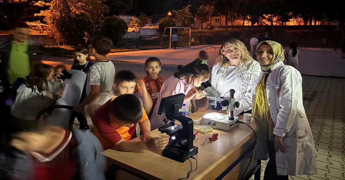 Genç Gazete Edebey’de Bilim Şöleni Müsi̇ad Saime Sultan'dan “Makro Alemden Mikro Aleme” Etkinliği 5