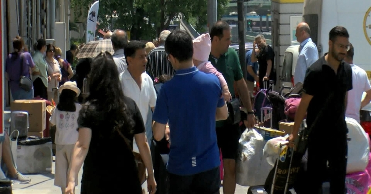 Genç Gazete Hava Sahası Kapatıldı İstanbul’daki İranlılar Otogarlara Akın Etti 11