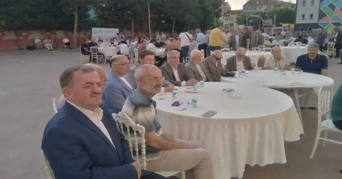 Genç Gazete İhmed Mezuniyet Pilavı İnegöl’de Gönülleri Bir Araya Getirdi 3