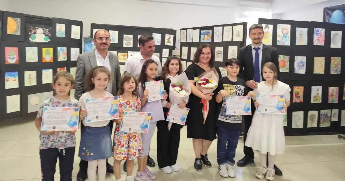 Genç Gazete İnegöl Bi̇lsem Ve Turgut Alp Lisesi’nden Yıl Sonu Resim Sergisi 3