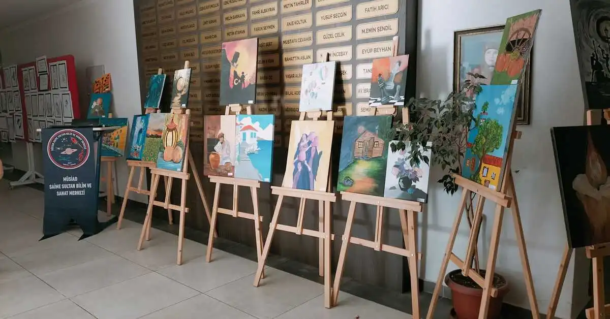 Genç Gazete İnegöl Bi̇lsem Ve Turgut Alp Lisesi’nden Yıl Sonu Resim Sergisi
