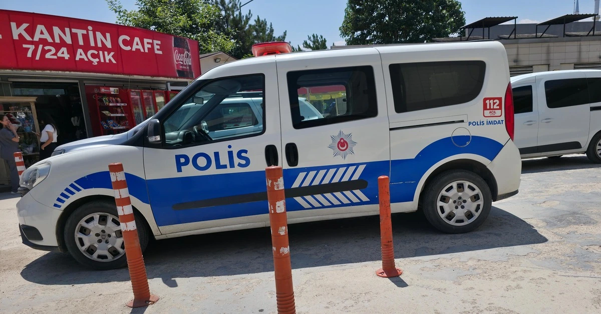 Genç Gazete İnegöl’de 17 Yıl Hapis Cezalı Firari, Okey Oynarken Yakalandı