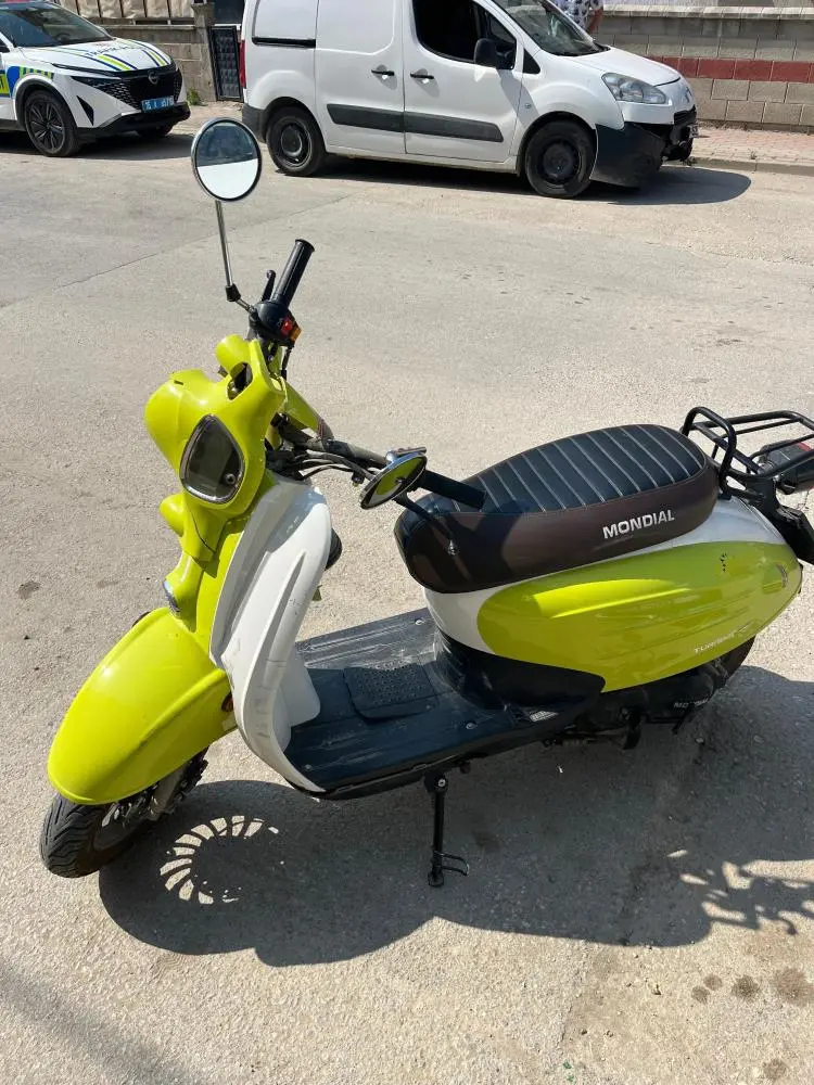 Genç Gazete İnegöl’de Motosiklet Ile Hafif Ticari Araç Çarpıştı 12 Yaşındaki Sürücü Ağır Yaralandı 2