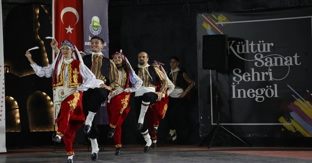 Genç Gazete İnegöl’de Yaz Etkinlikleri Renkli Başladı Halk Dansları Topluluğu 14. Yılını Kutladı 8