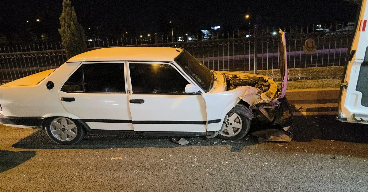 Genç Gazete İnegöl’de Zincirleme Trafik Kazası 2’Si Çocuk 4 Yaralı 2
