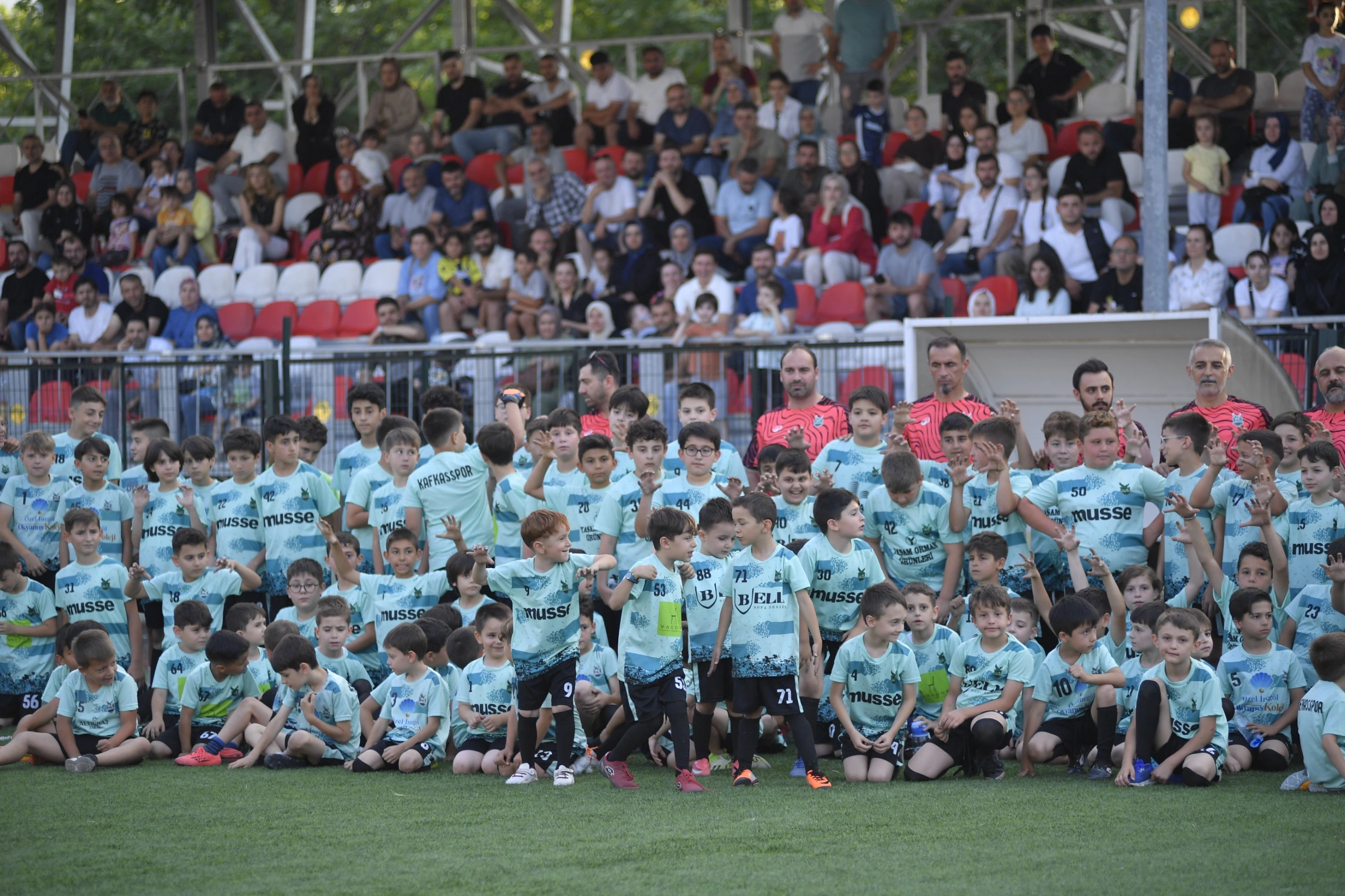 Genç Gazete Kafkasspor Yaz Futbol Okulu Başladı 600 Minik Sporcu Sahada 2