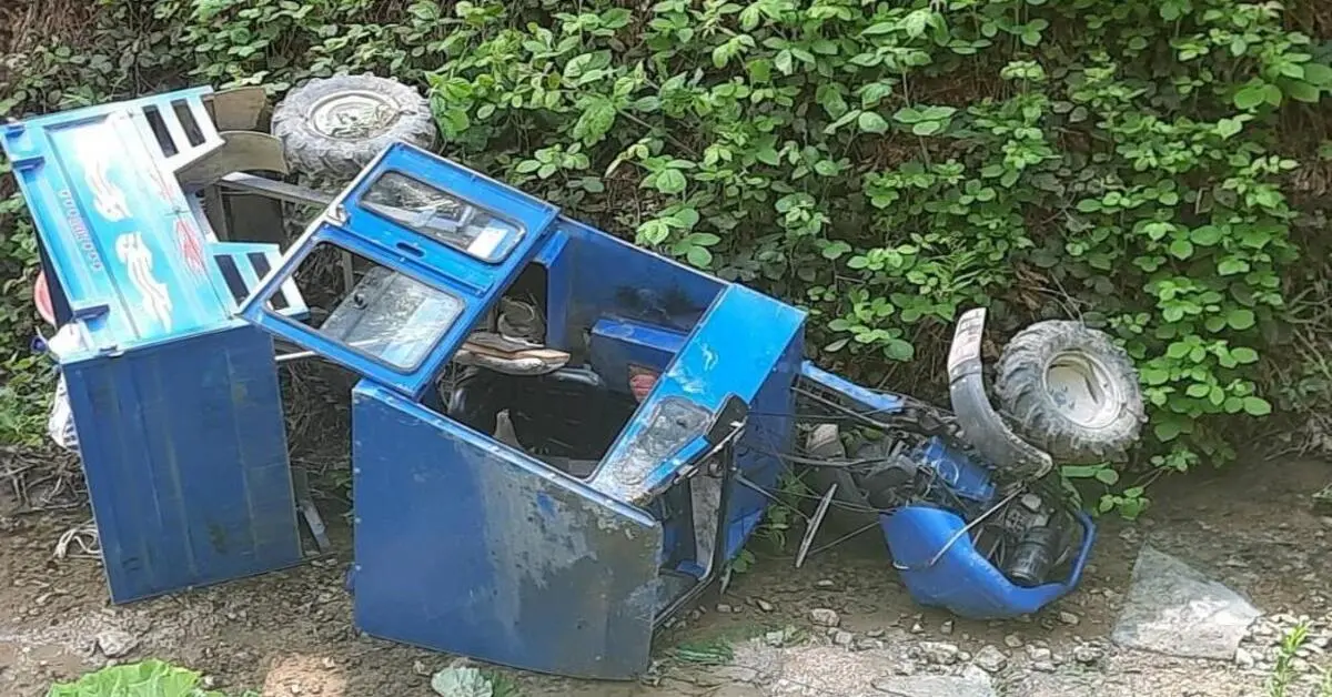 Genç Gazete Kontrolden Çıkan Pat Pat Dereye Devrildi 2 Yaralı 1