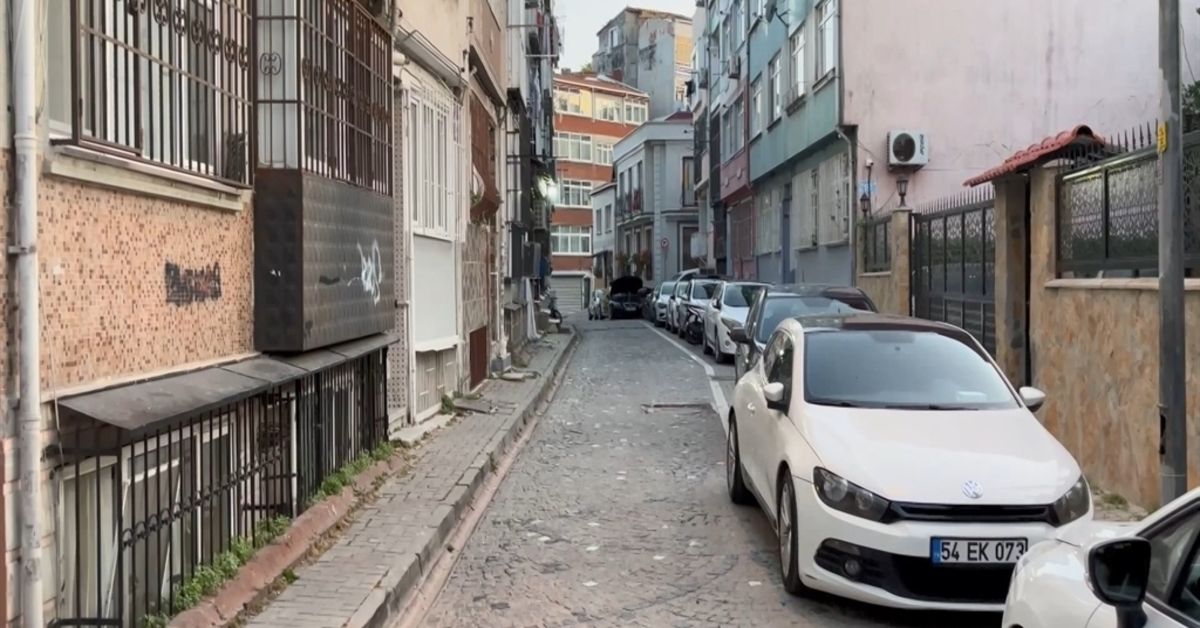 Genç Gazete Polis Memuru Arkadaşını Parçalara Ayırıp İntihar Etti 1