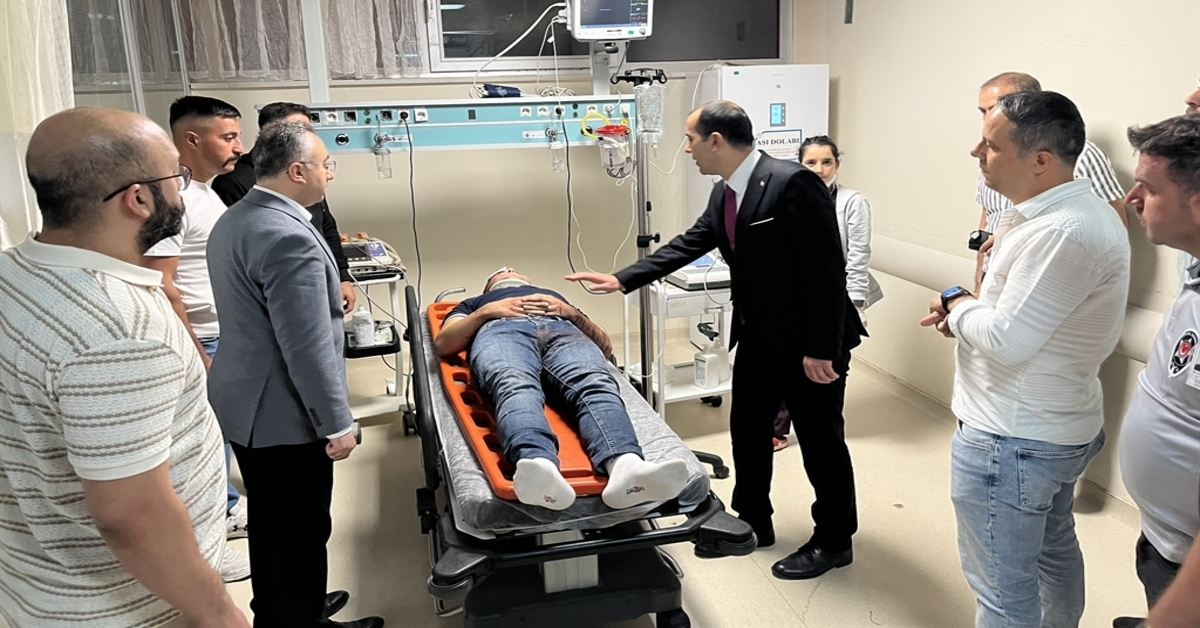 Genç Gazete Polis Özel Harekat Kursiyerlerinin Bulunduğu Araç Tir’a Çarptı 2 Ölü, 3 Yaralı