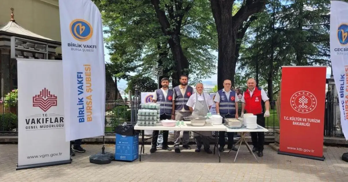 Genç Gazete Şehit Padişah 1. Murad Hüdavendigar Bursa’daki Kabri Başında Anıldı 2