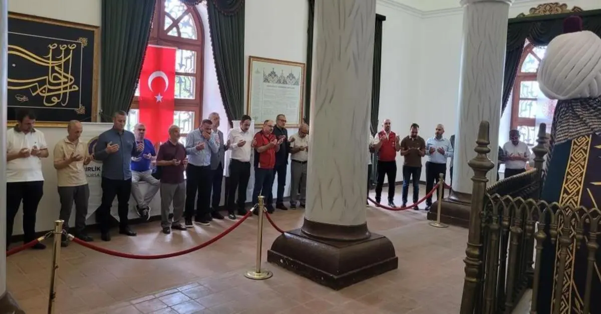 Genç Gazete Şehit Padişah 1. Murad Hüdavendigar Bursa’daki Kabri Başında Anıldı