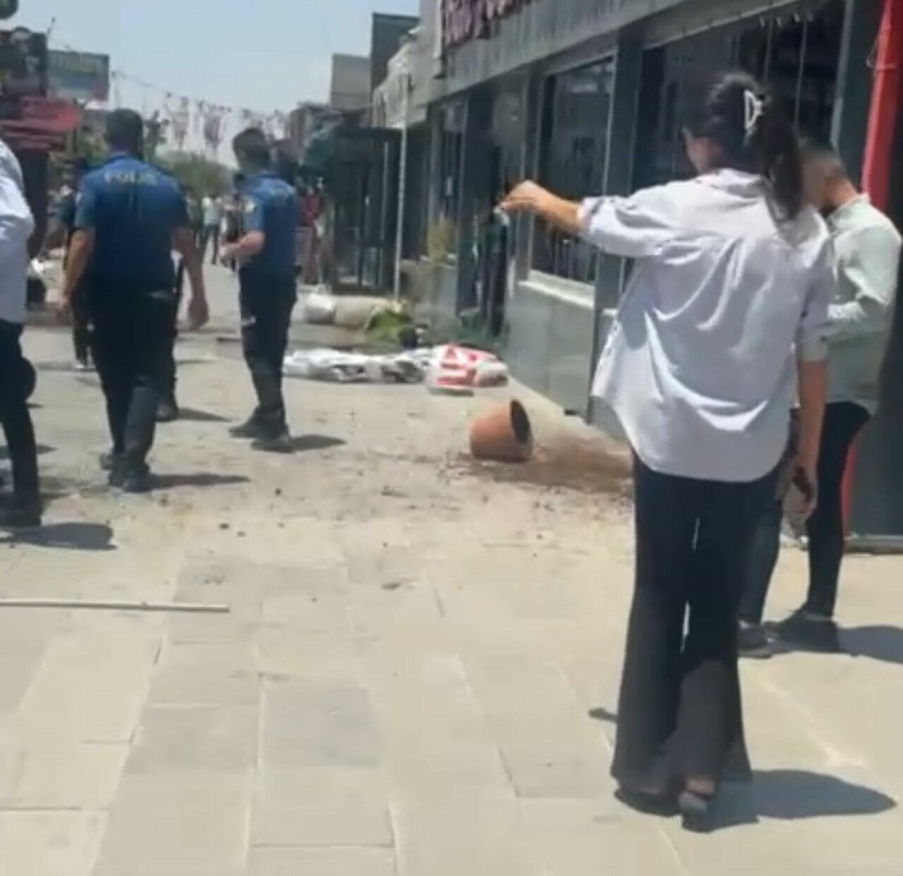 Gülizar Yıldız'ın Öldürüldüğü Lokantaya Taşlı Saldırı (4)
