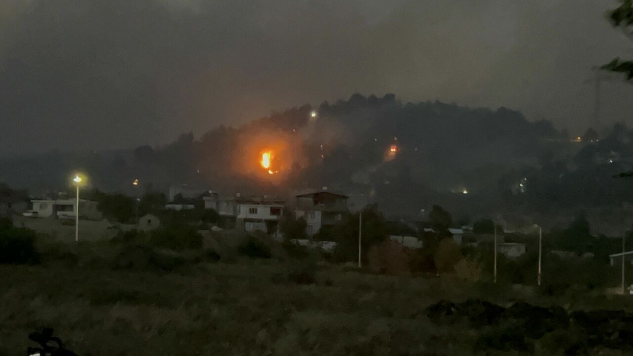 Hatay’da 12. Saatinde Devam Eden Orman Yangını 1800 Kişi Tahliye Edildi (4)