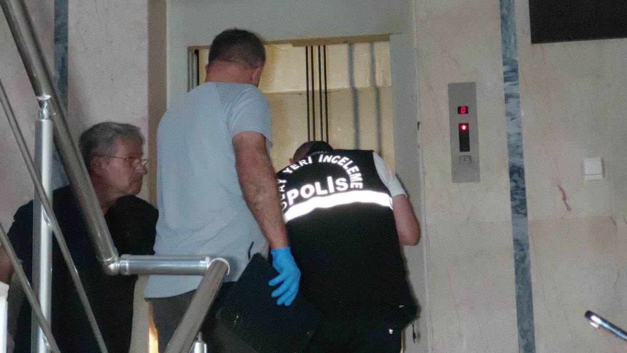 İçi Dolu Asansör 4. Kattan Düştü! (3)