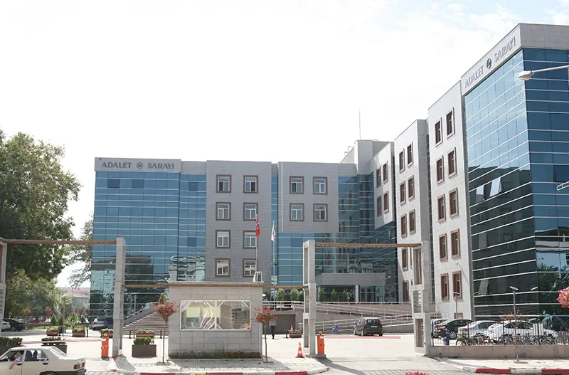 İnegöl Adliyesi’nde Görev Değişikliği Yeni Hâkim Ve Savcılar Belli Oldu (2)