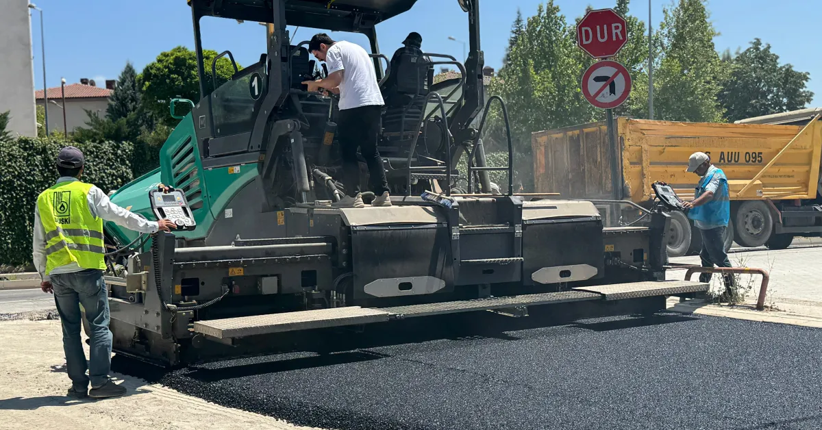 İnegöl’de 1200 Metrelik Sıcak Asfalt Çalışması Tamamlandı (3)