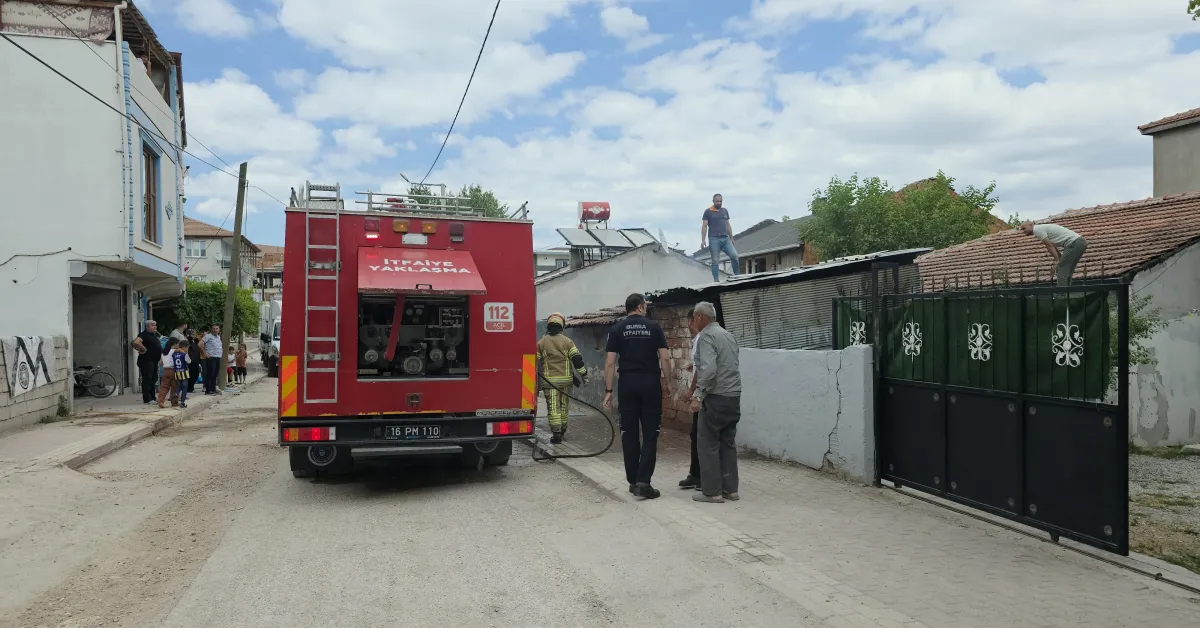 İnegöl’de Ekmek Fırınında Yangın Çıktı İtfaiye Müdahalesiyle Söndürüldü (2)
